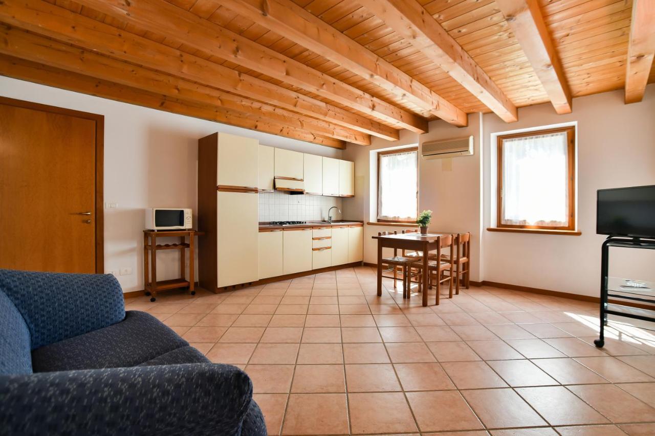 Apartment Colombare Teboi *