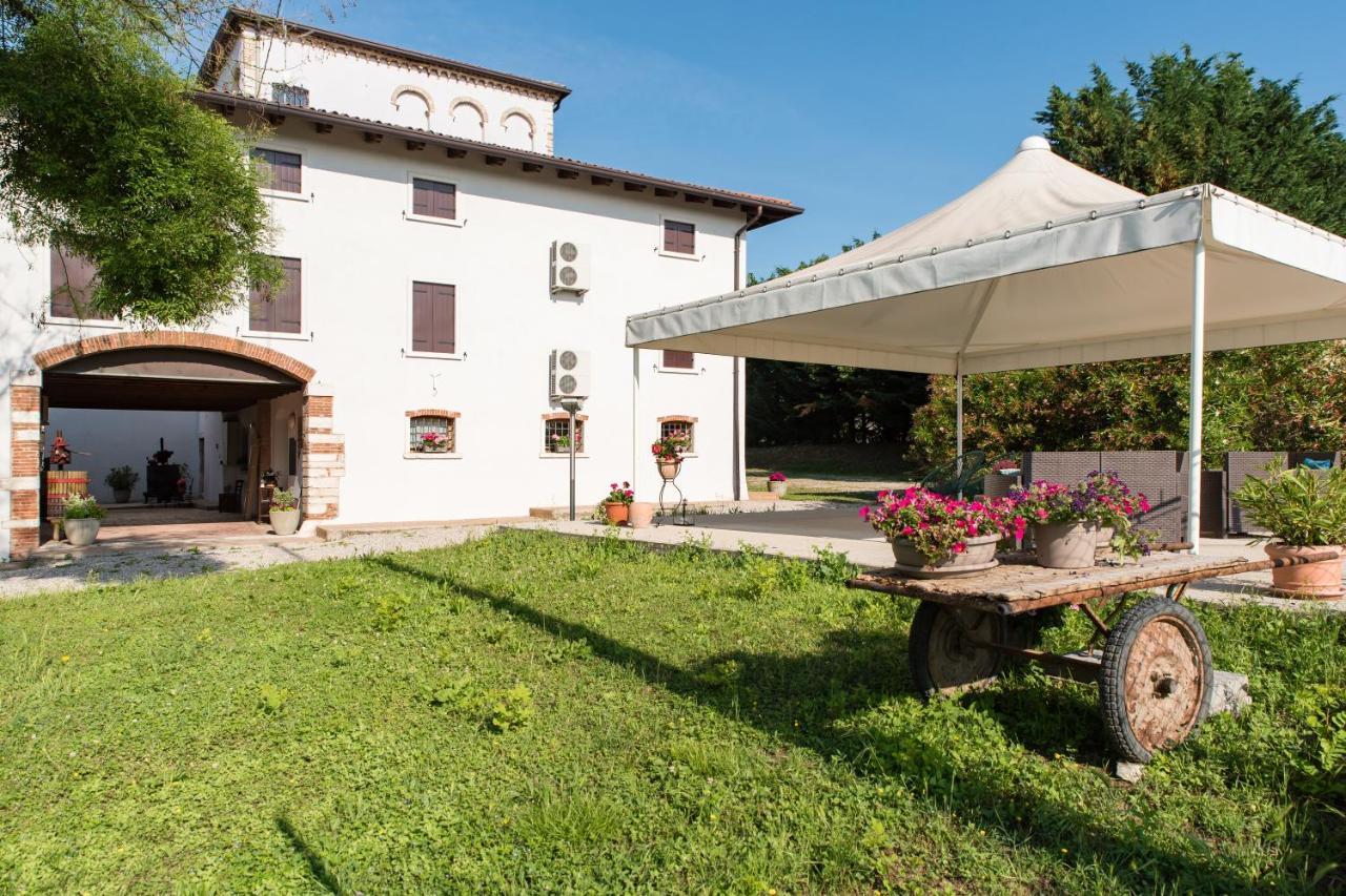 Colombare Teboi Apartment