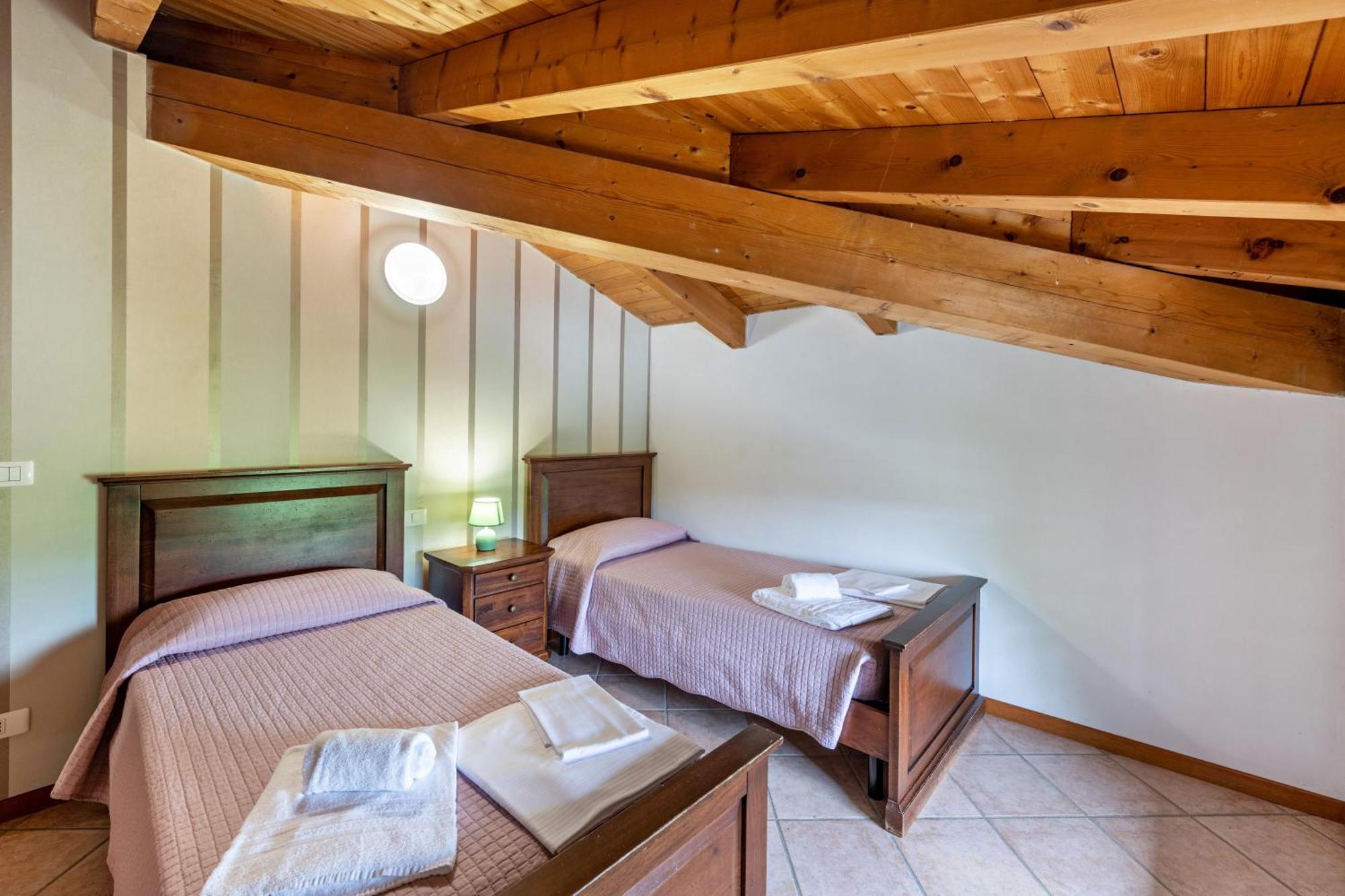 Colombare Teboi Apartment Lazise