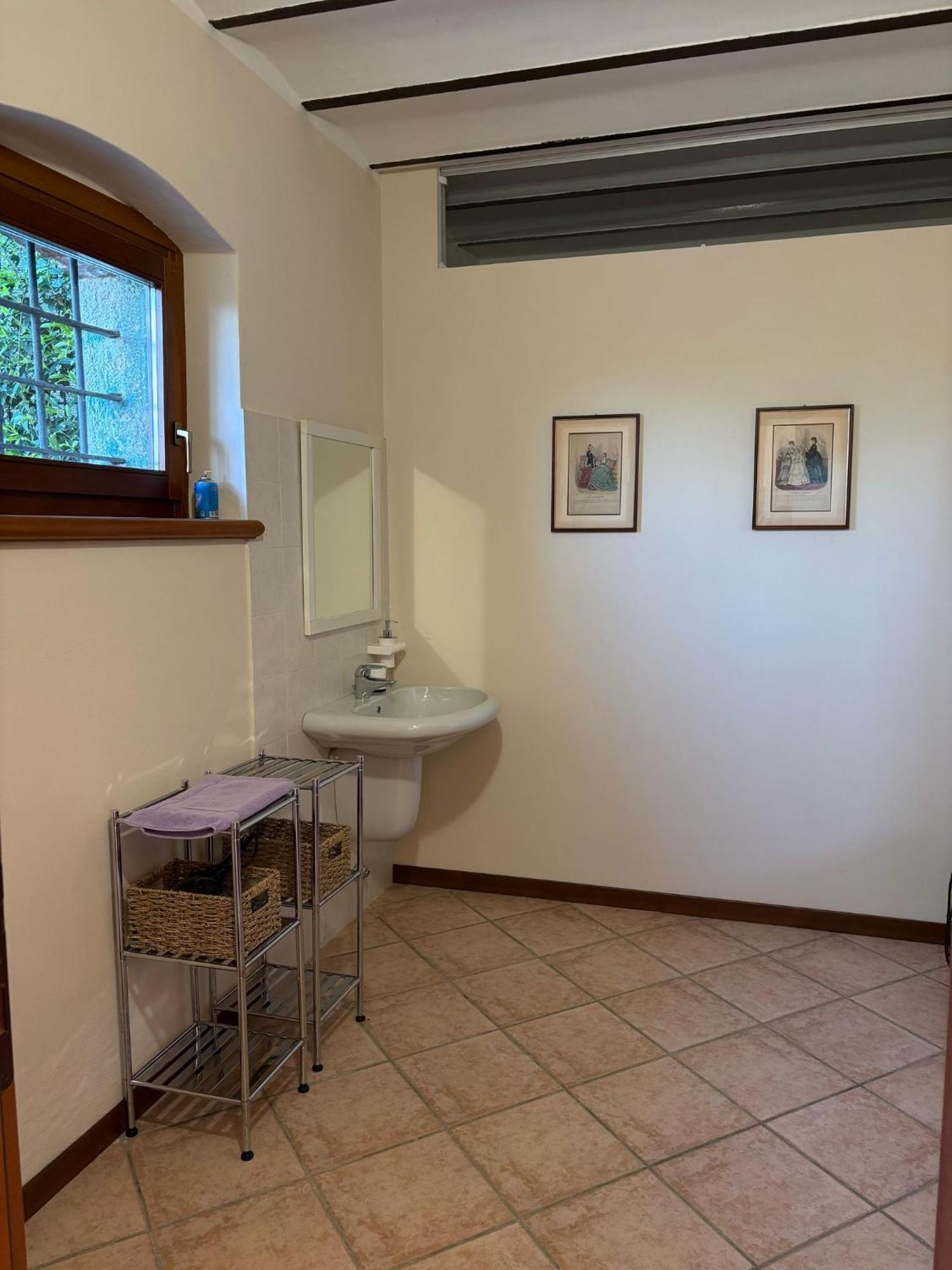 Apartment Colombare Teboi *
